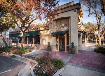 HALLMARK INN1