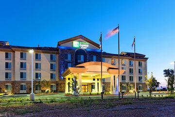 HOLIDAY INN EXP&S FRESNO NW H0
