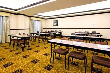 HOLIDAY INN EXP&S FRESNO NW H3