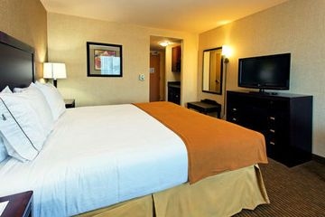HOLIDAY INN EXP&S FRESNO NW H2