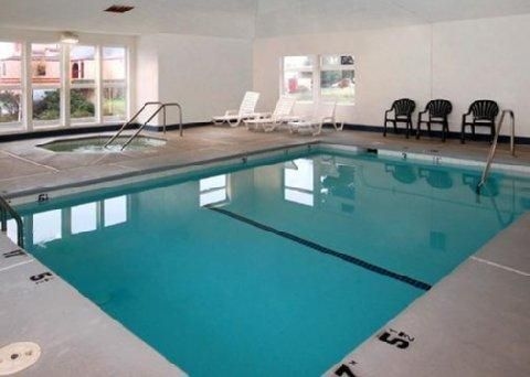 COMFORT INN & SUITES3