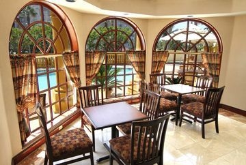HAMPTON INN - SUITES SANTA ANA4