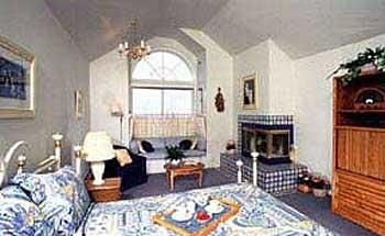 PILLAR POINT INN3