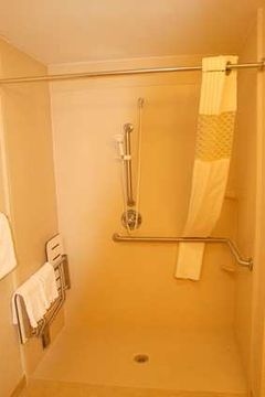 HAMPTON INN - SUITES HIGHLAND3