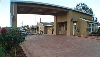 AMERICAS BEST VALUE INN and Suites-Healdsburg1