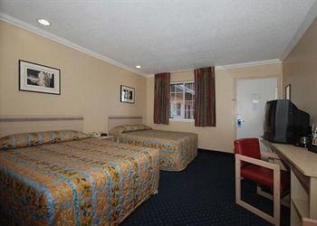 RODEWAY INN SAN BERNARDINO3