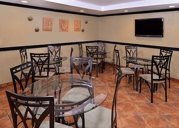Comfort Inn Near Universal Stu3