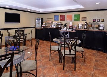 Comfort Inn Near Universal Stu2