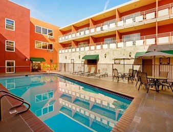 Ramada Downtown Los Angeles We2