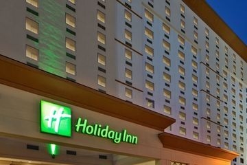 Holiday Inn0