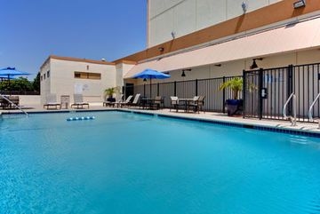 Holiday Inn4
