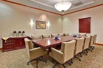 Holiday Inn3