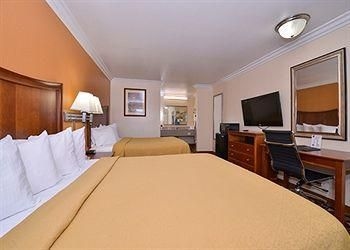 QUALITY INN LAKE ELSINORE1