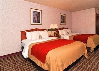 COMFORT INN LATHROP4