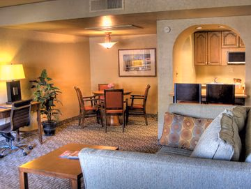 Dobson Ranch Inn3