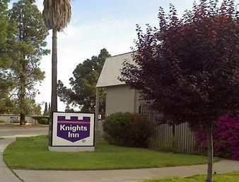 KNIGHTS INN STOCKTON4