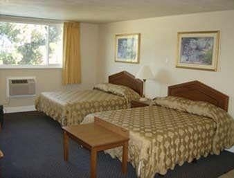 KNIGHTS INN STOCKTON3