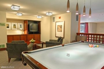 THE MOORPARK HOTEL1