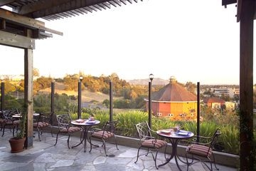 HILTON SONOMA COUNTY/SANTA ROS2