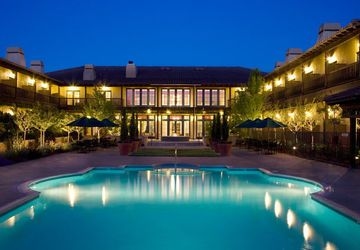 Renaissance Lodge at Sonoma1
