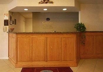 COMFORT SUITES TULARE3