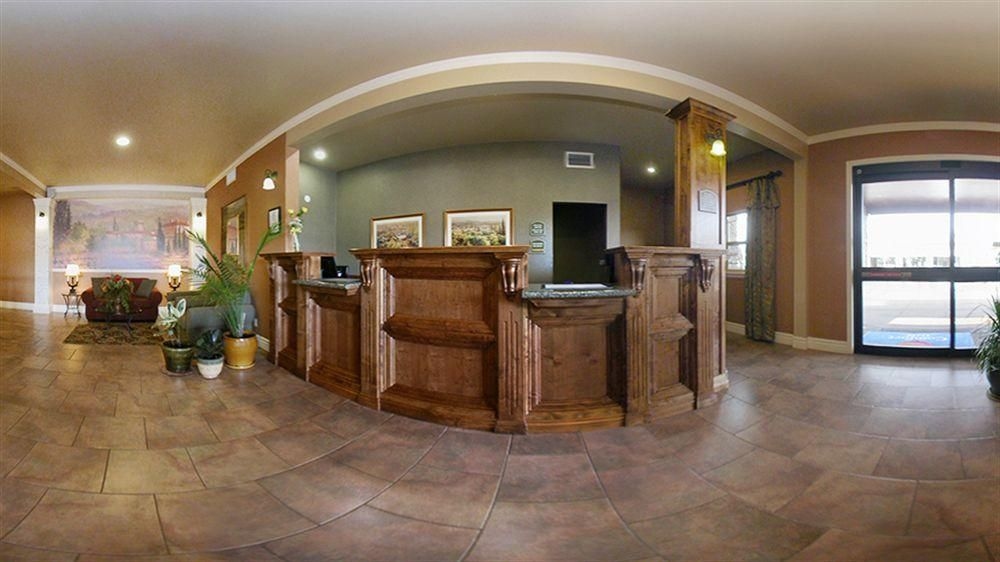 COMFORT INN & SUITES UKIAH2