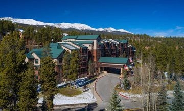 VALDORO MOUNTAIN LODGE BY HILTON GRAND VACATIONS SUITES0