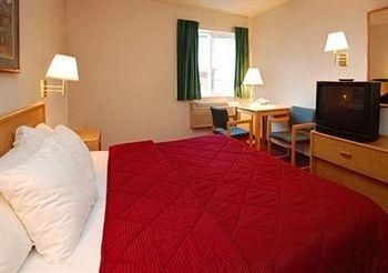 ECONO LODGE CANON CITY2