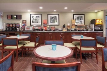 HAMPTON INN DENVER THORNTON4