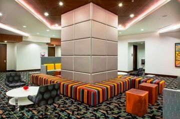 HAMPTON INN AND SUITES DENVER DOWNTOWN-CONVENTION CTR2