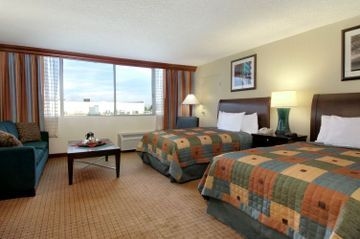 DoubleTree by Hilton Hotel Denver-Stapleton North3