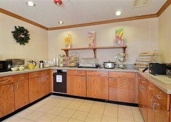QUALITY INN & SUITES GOLDEN - DENVER WEST - FEDERAL CENTER1