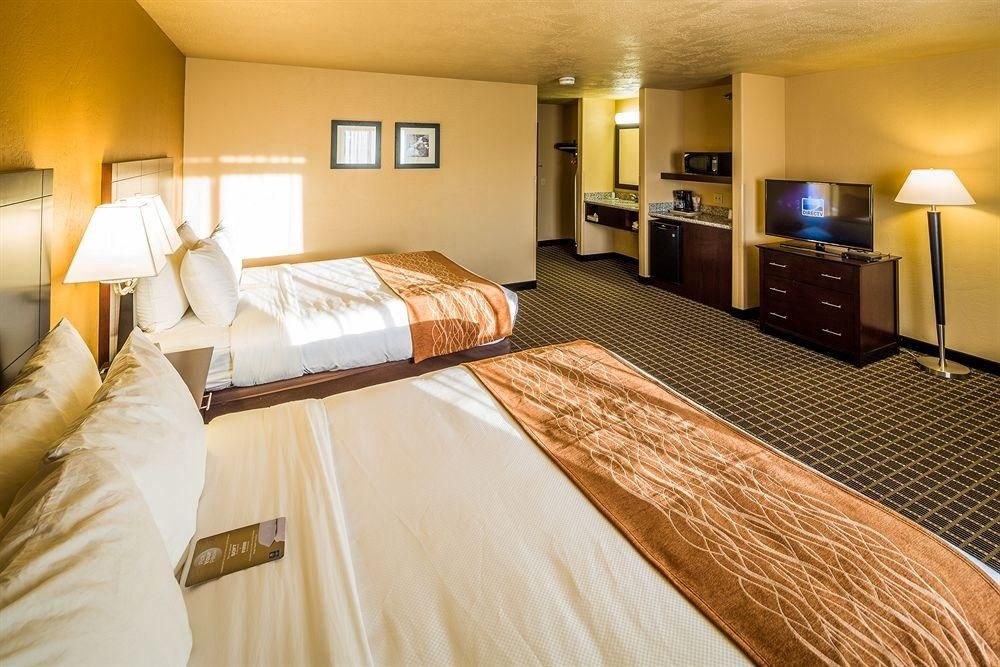 COMFORT INN GUNNISON4