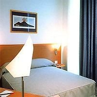 Mercure Napoli Garibaldi1