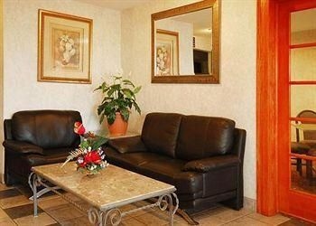 ECONO LODGE PUEBLO4
