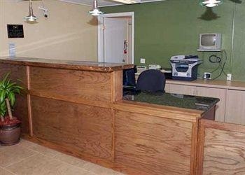 RODEWAY INN PUEBLO2