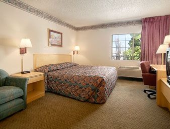 RAMADA DENVER WEST4