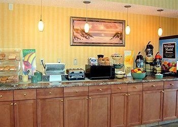 QUALITY INN PLAINFIELD4