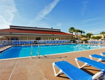 DAYS INN & SUITES AMELIA ISLAN1