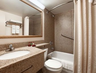 BAYMONT INN & SUITES CLEARWATE2