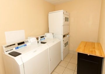 BEST WESTERN PLUS INTERNATIONAL SPEEDWAY HOTEL1