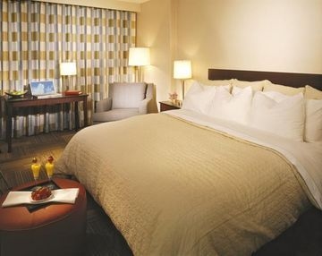 Miami International Airport Hotel3