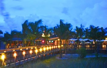 Beachcomber Beach Resort1