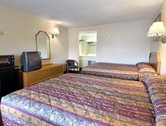 DAYS INN ASHBURN4