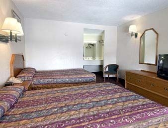 DAYS INN ASHBURN3