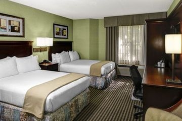 HOLIDAY INN EXPRESS BUCKHEAD4