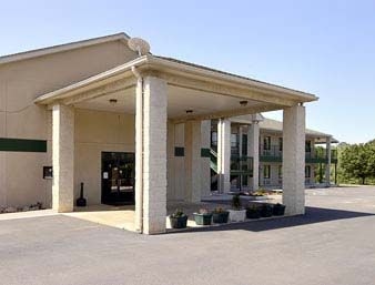 DAYS INN CUTHBERT0