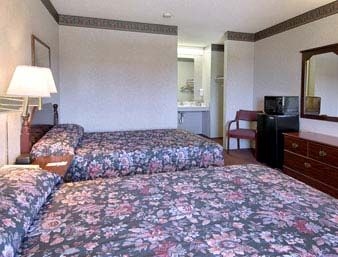 DAYS INN CUTHBERT3