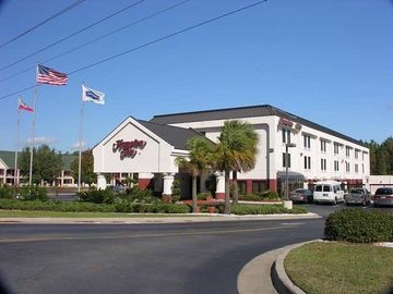 Hampton Inn Darien0