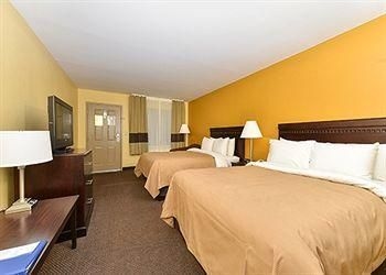 COMFORT INN FORSYTH4